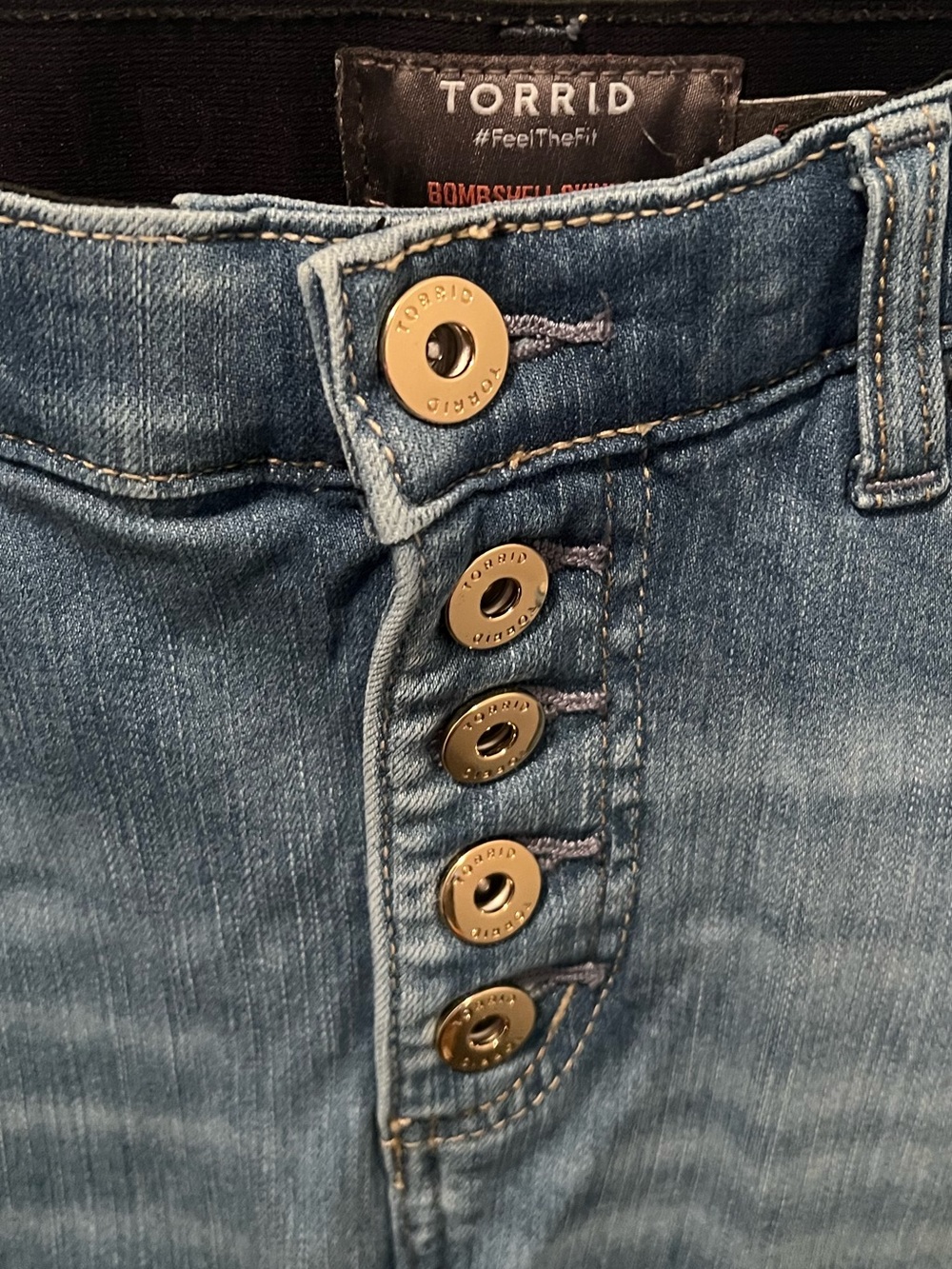 ✨ Torrid Bombshell Skinny Distressed Button Fly Jeans - Size 10R